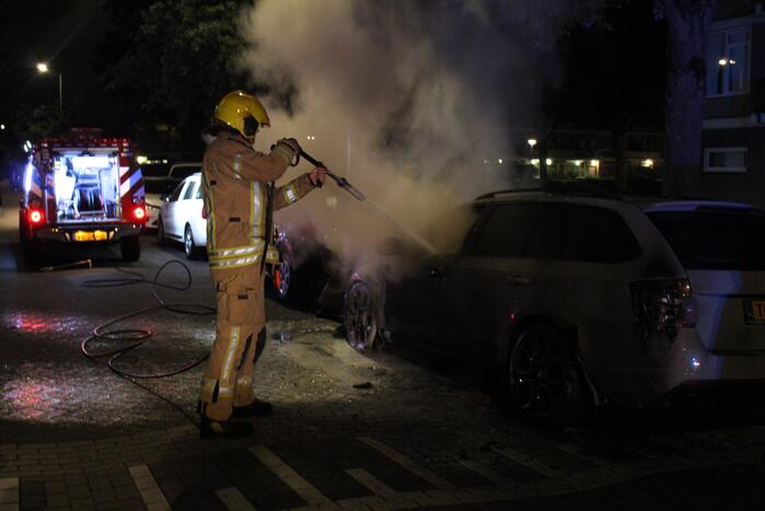 Brand in personenauto IJsselmonde