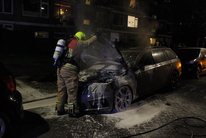Brand in personenauto IJsselmonde