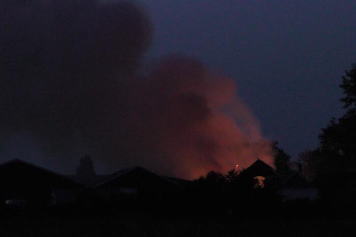 Vuurzee verwoest schuur volledig