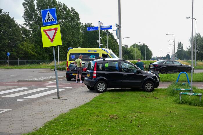 fietsster aangereden door auto