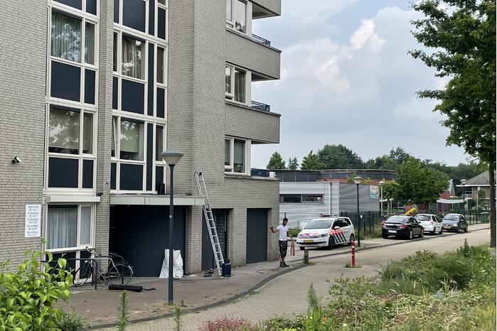 Brand in appartement na dakreparatie