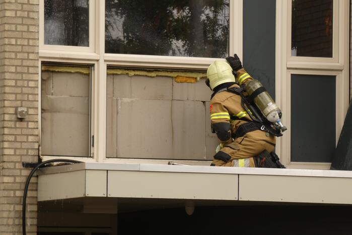 Brand in appartement na dakreparatie