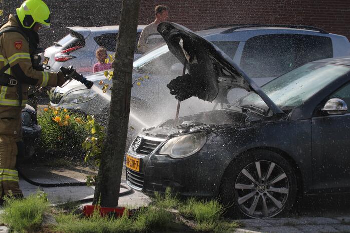 Voorkant van auto uitgebrand