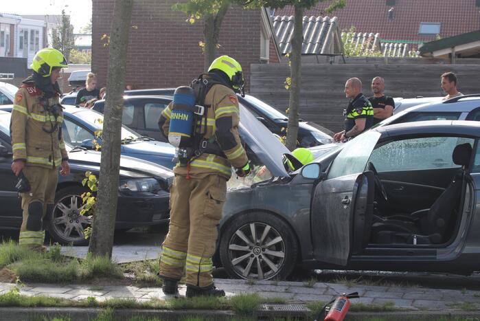 Voorkant van auto uitgebrand