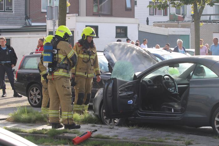 Voorkant van auto uitgebrand