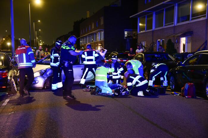 Man zwaargewond bij auto ongeluk