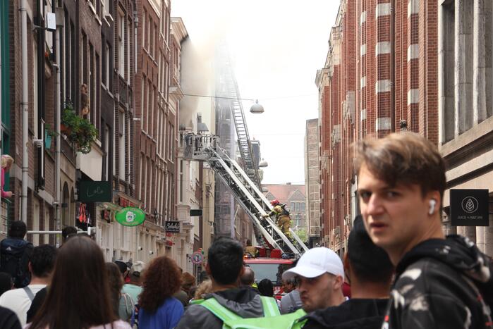 Acht gewonden bij grote brand in hotel Winston