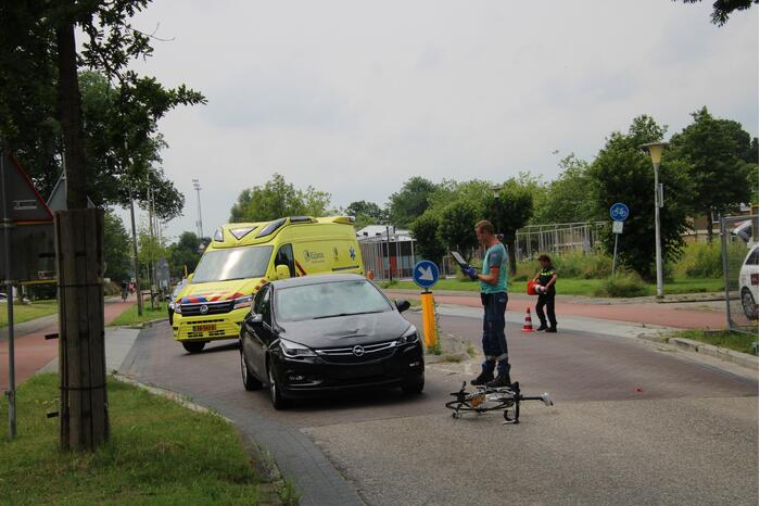 Wielrenner gewond bij ongeval met personenauto