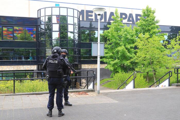 Mediapark zwaar beveiligd voor opnames RTL Boulevard