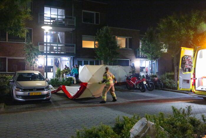 Persoon zwaargewond door incident op straat