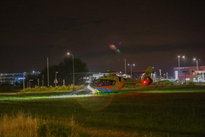 Persoon zwaargewond door incident op straat