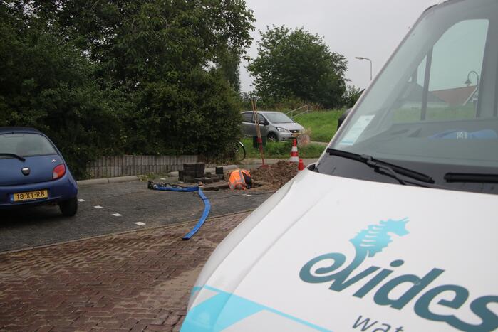 Parkeerplaats opengebroken door waterlekkage