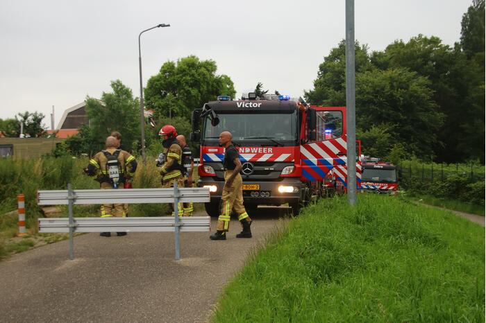 Brand in machinekamer van binnenvaartschip