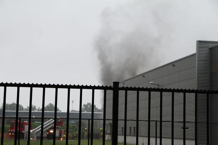 Zeer grote brand in bedrijfspand