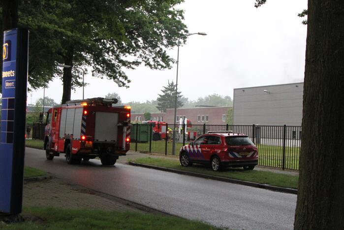 Zeer grote brand in bedrijfspand