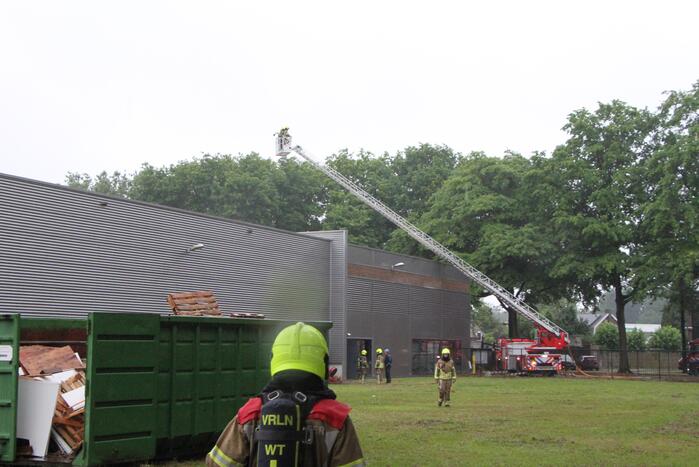 Zeer grote brand in bedrijfspand