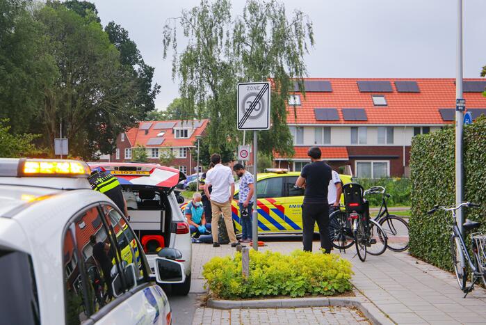 Jonge fietser gewond bij botsing met een personenauto
