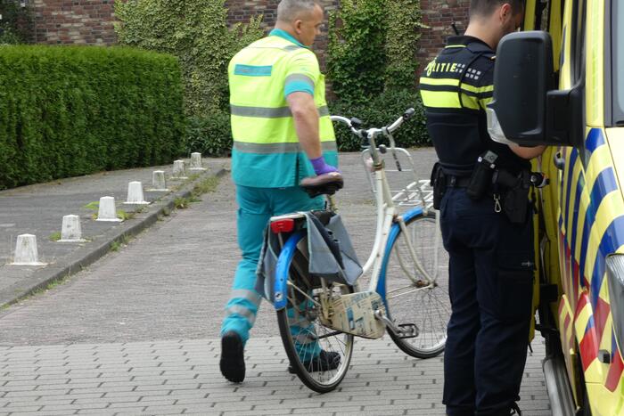 Fietser gewond bij botsing met bestelbus