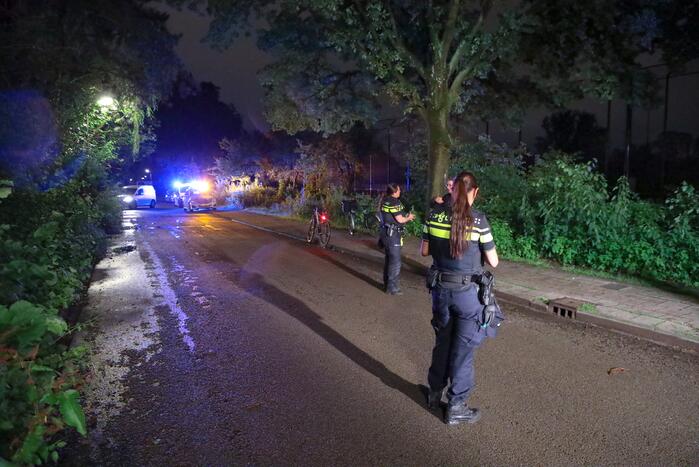 Brandweer blust brand in huisje van softbal vereniging Quick