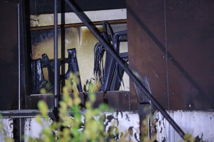 Brandweer blust brand in huisje van softbal vereniging Quick