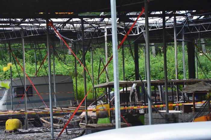 Flinke schade na brand op camping