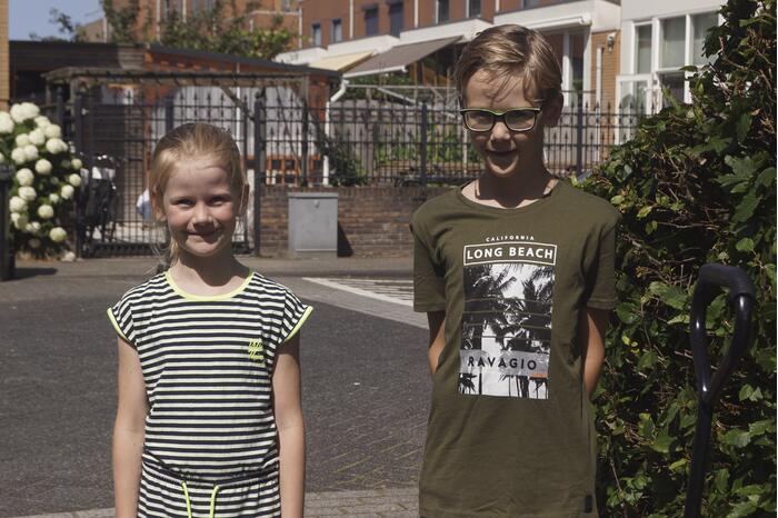 Niels (10) en Mirte (7) halen geld op voor Limburg