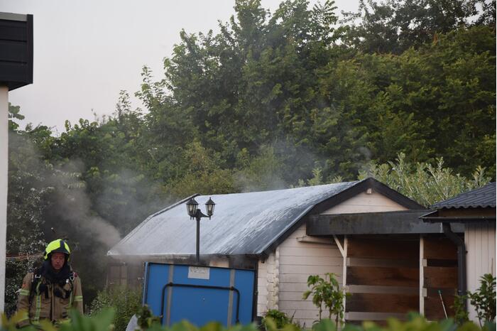 Schuur volledig in brand door accu e-bike