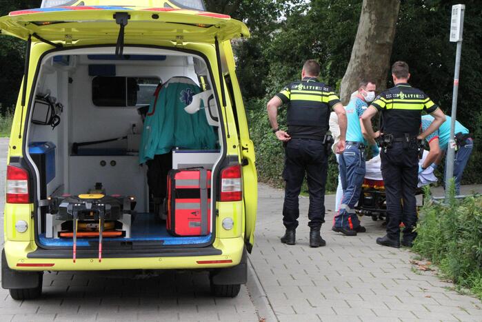 Vrouw raakt gewond op oversteekplaats