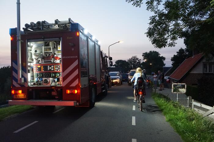 Brandweer helpt bij overstroming in woningen