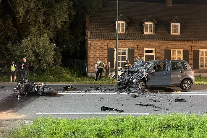 Motorrijder overleden bij zeer ernstig ongeval