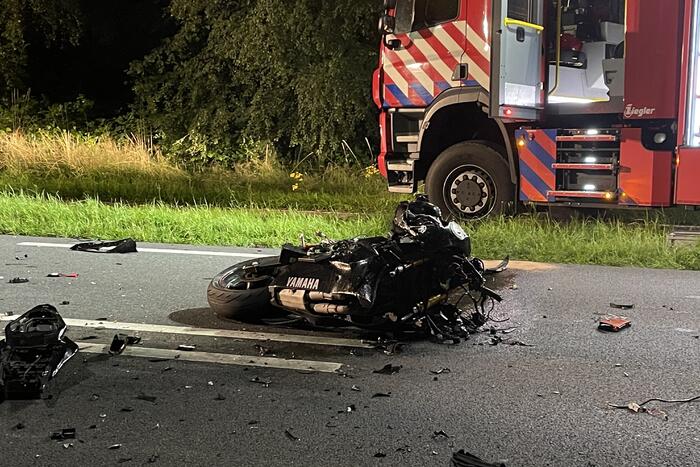 Motorrijder overleden bij zeer ernstig ongeval
