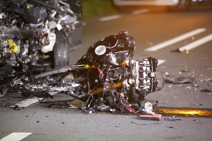 Motorrijder overleden bij zeer ernstig ongeval