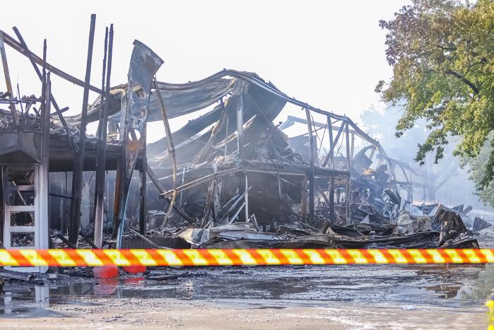 Miljoenenschade na verwoestende brand