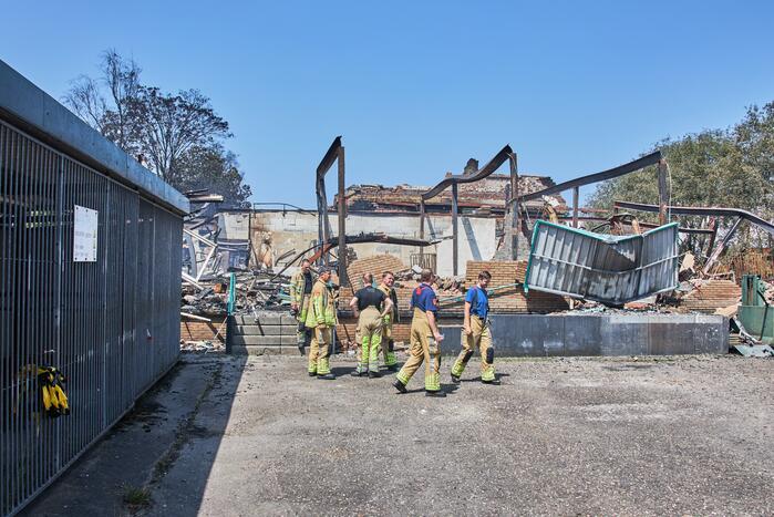 Miljoenenschade na verwoestende brand