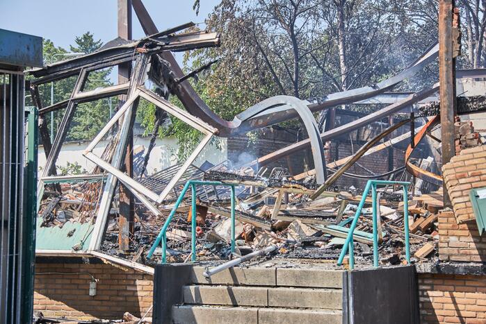 Miljoenenschade na verwoestende brand