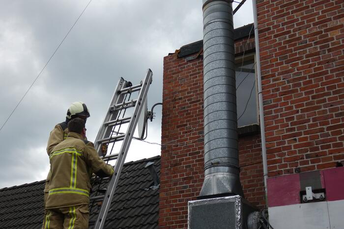 Kitten kiest het hazenpad bij reddingspoging