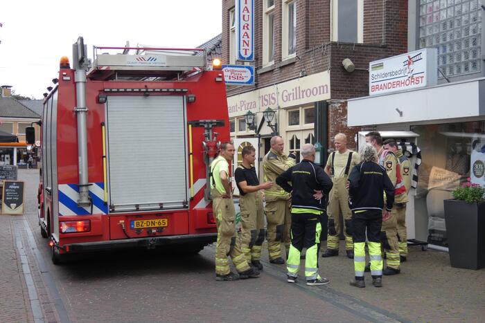 Kitten kiest het hazenpad bij reddingspoging