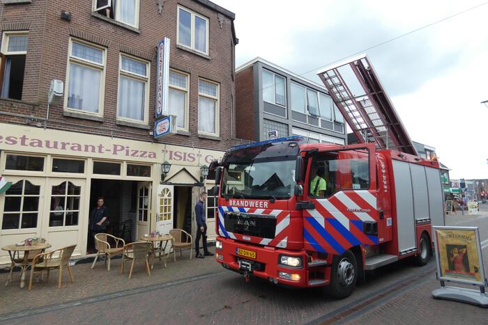 Kitten kiest het hazenpad bij reddingspoging