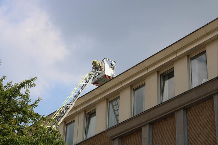 Oogziekenhuis ontruimd na zeer grote brand