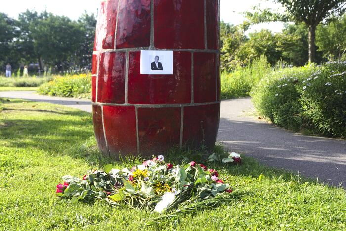 Gedenkplek ingericht voor Peter R de Vries op de Kai Park