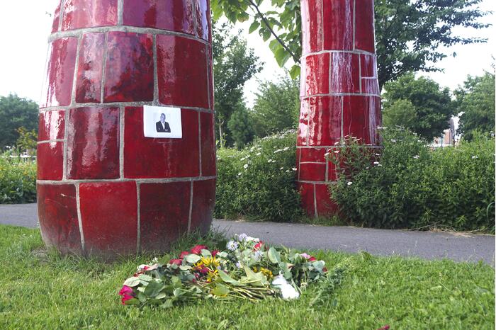 Gedenkplek ingericht voor Peter R de Vries op de Kai Park