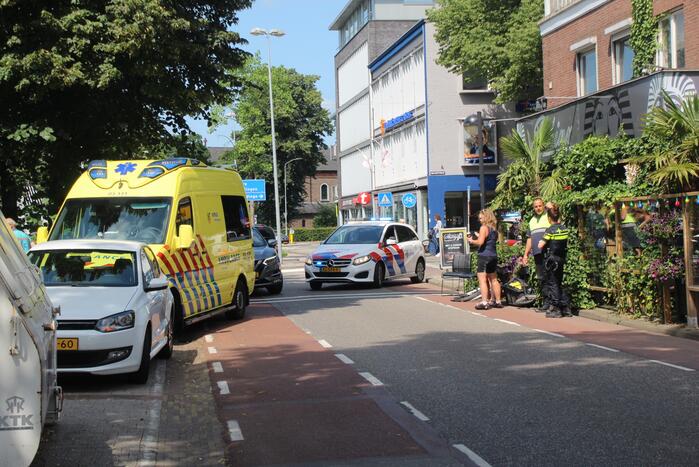Fietser in botsing met auto