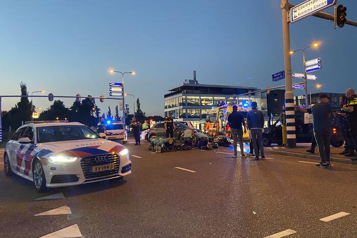 Motorrijder gewond bij botsing met auto