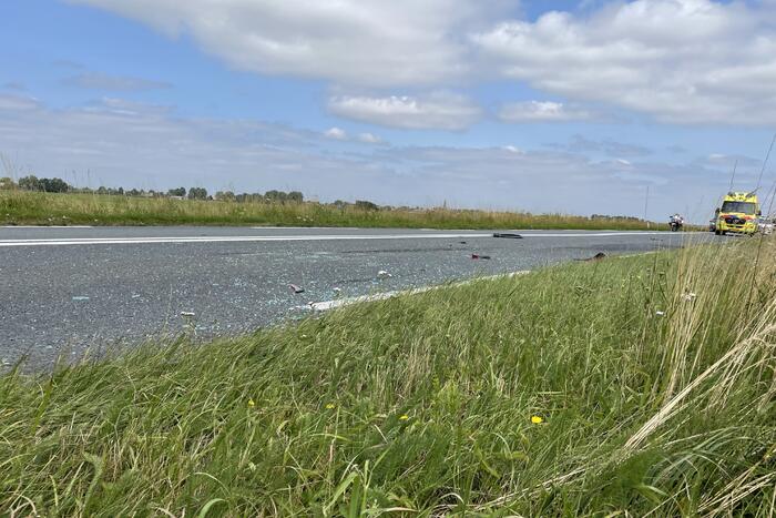 Auto's belanden in sloot