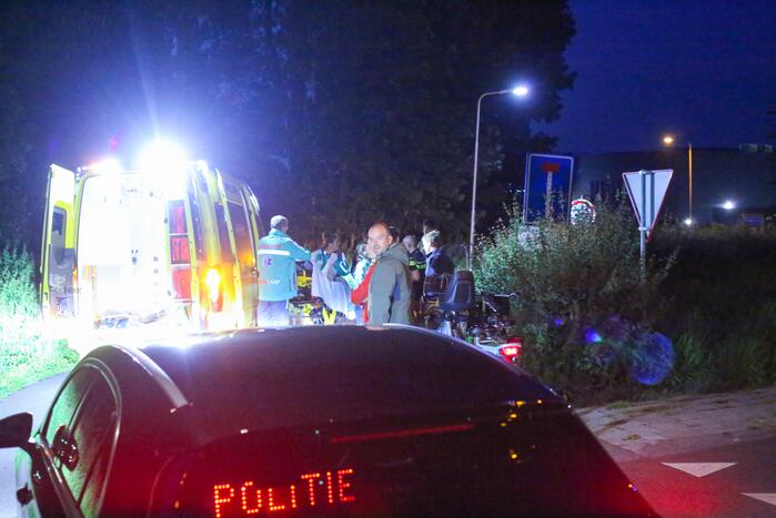 Brommerrijder belandt in sloot