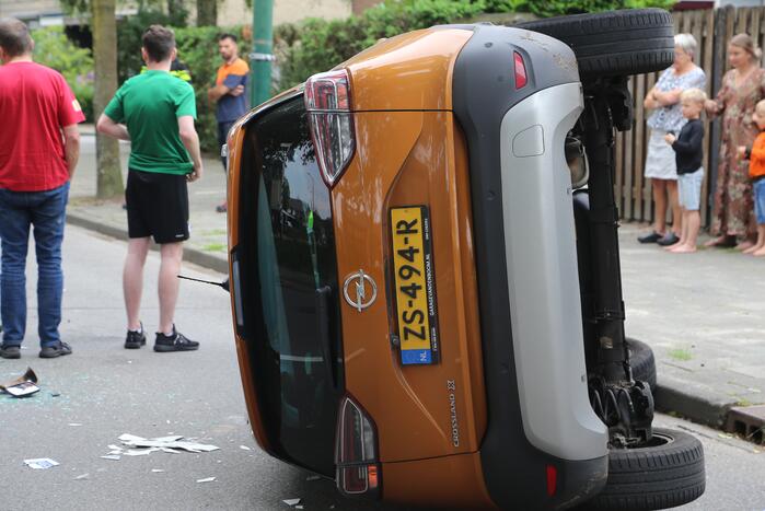 Flinke schade bij aanrijding op kruising