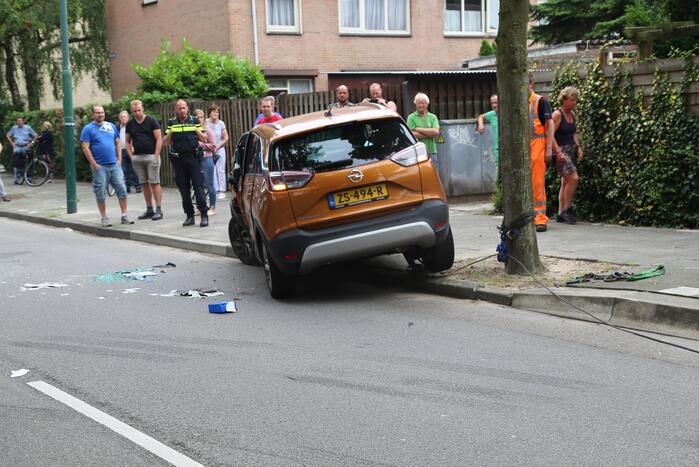 Flinke schade bij aanrijding op kruising