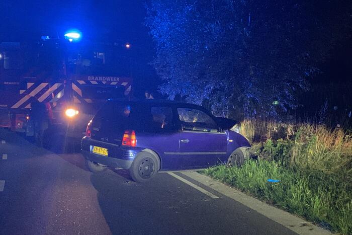 Persoon gewond bij botsing met boom