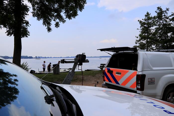 Zoektocht naar vermiste duiker Vinkeveense Plassen