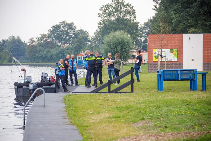 Zoektocht naar vermiste duiker Vinkeveense Plassen